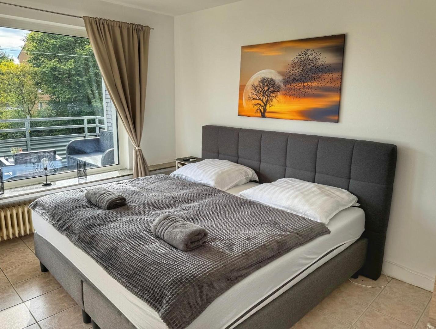 3 Zimmer Apartment Mit Balkon Wuppertal Exterior photo